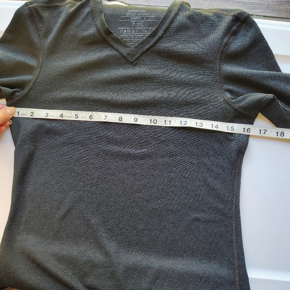 Patagonia Women's Capilene 2 Lightweight V Neck Top Long Sleeve Black S. - Picture 5 of 11